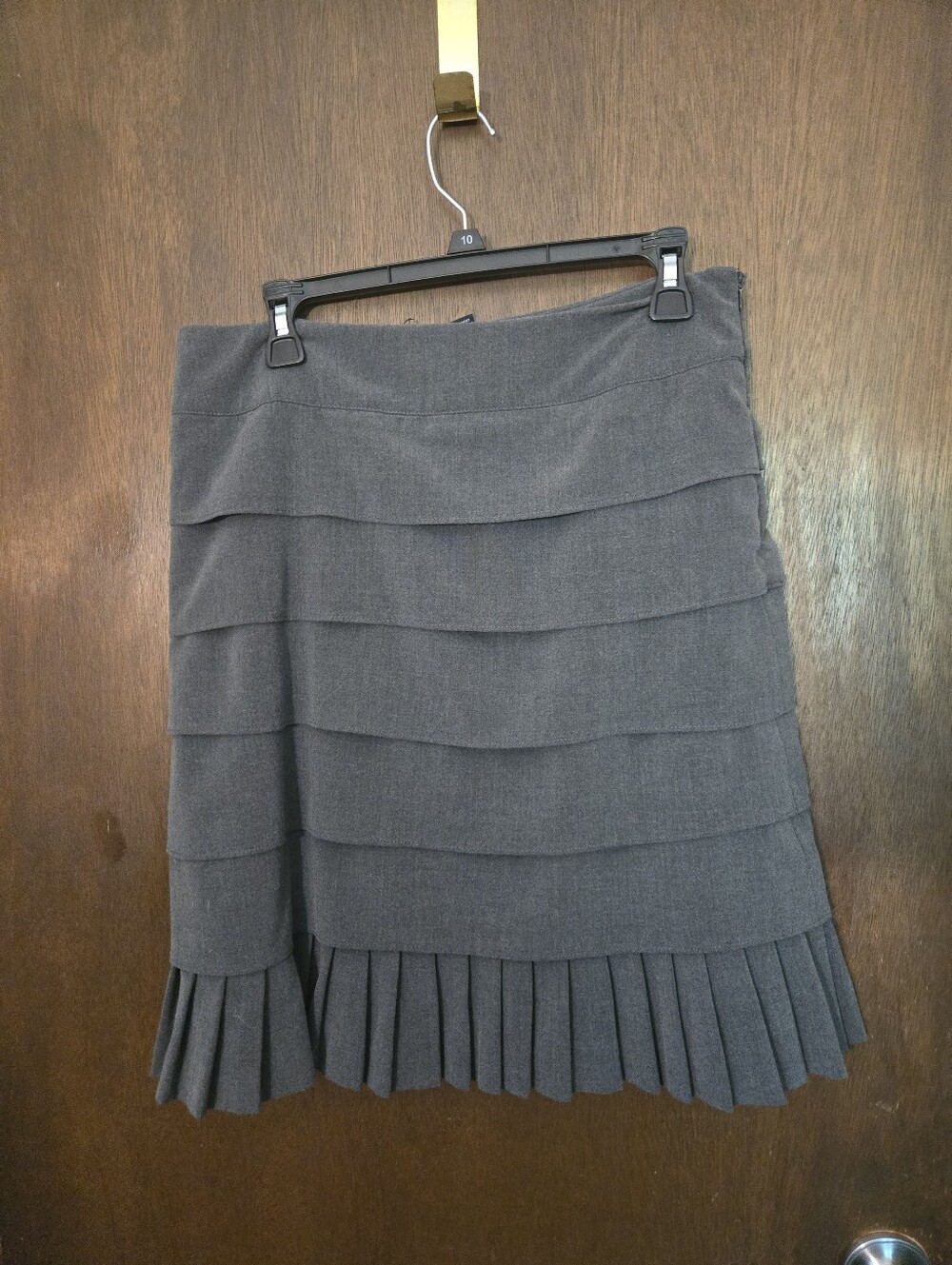 Women's Gray Tiered Pleated Hem Skirt Size 10